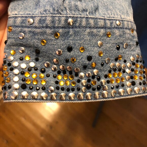 Quacker Factory Women's Denim Studded Shirt - Picture 3 of 9